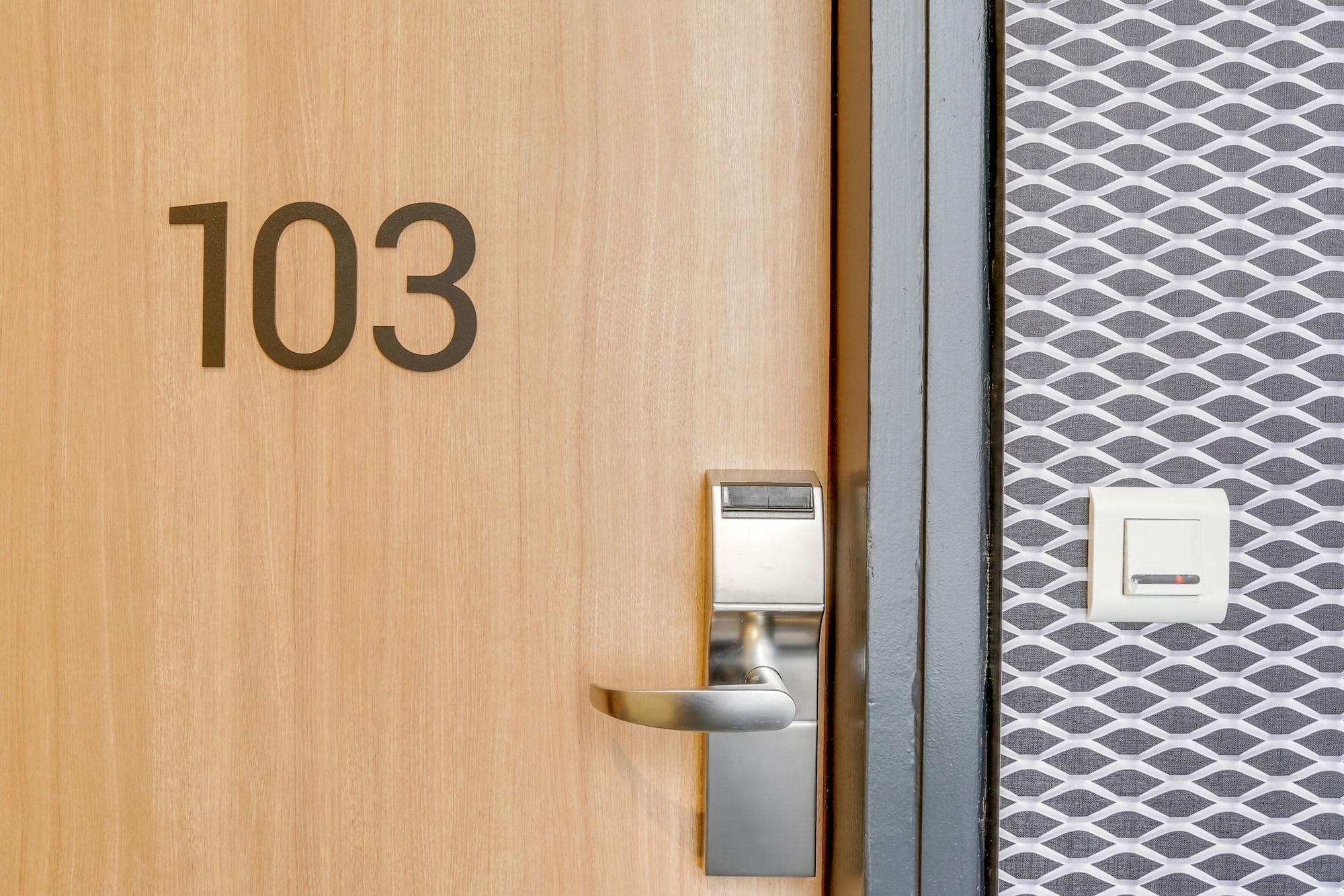 Ibis Daumesnil Porte Doree Paris Bagian luar foto