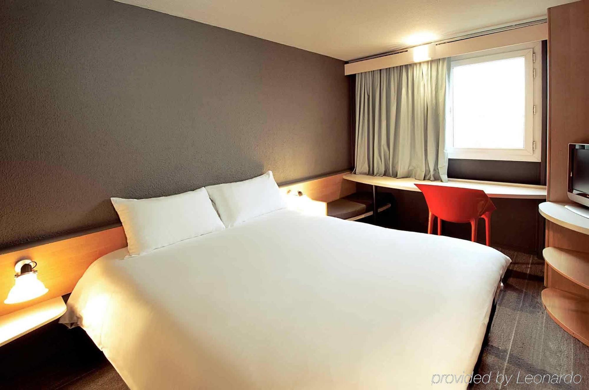 Ibis Daumesnil Porte Doree Paris Bagian luar foto