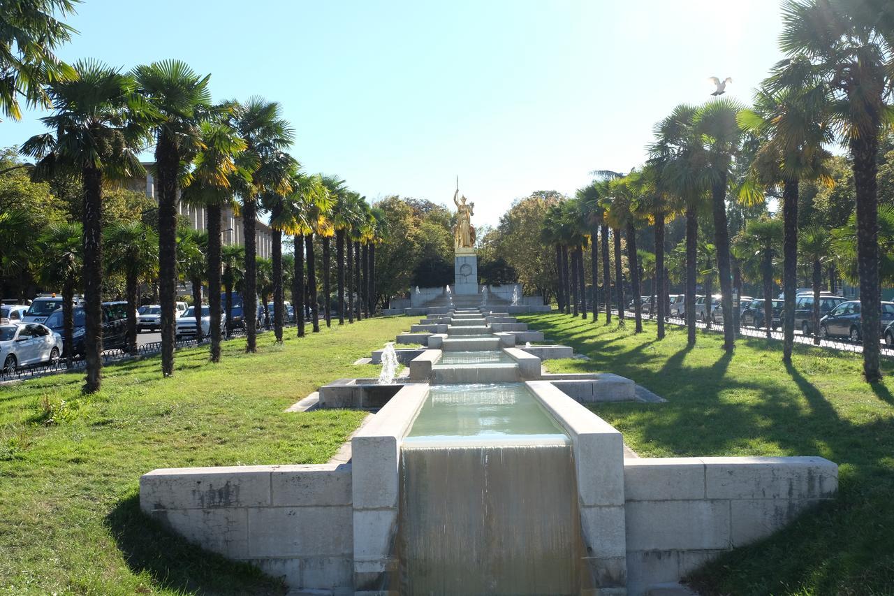 Ibis Daumesnil Porte Doree Paris Bagian luar foto